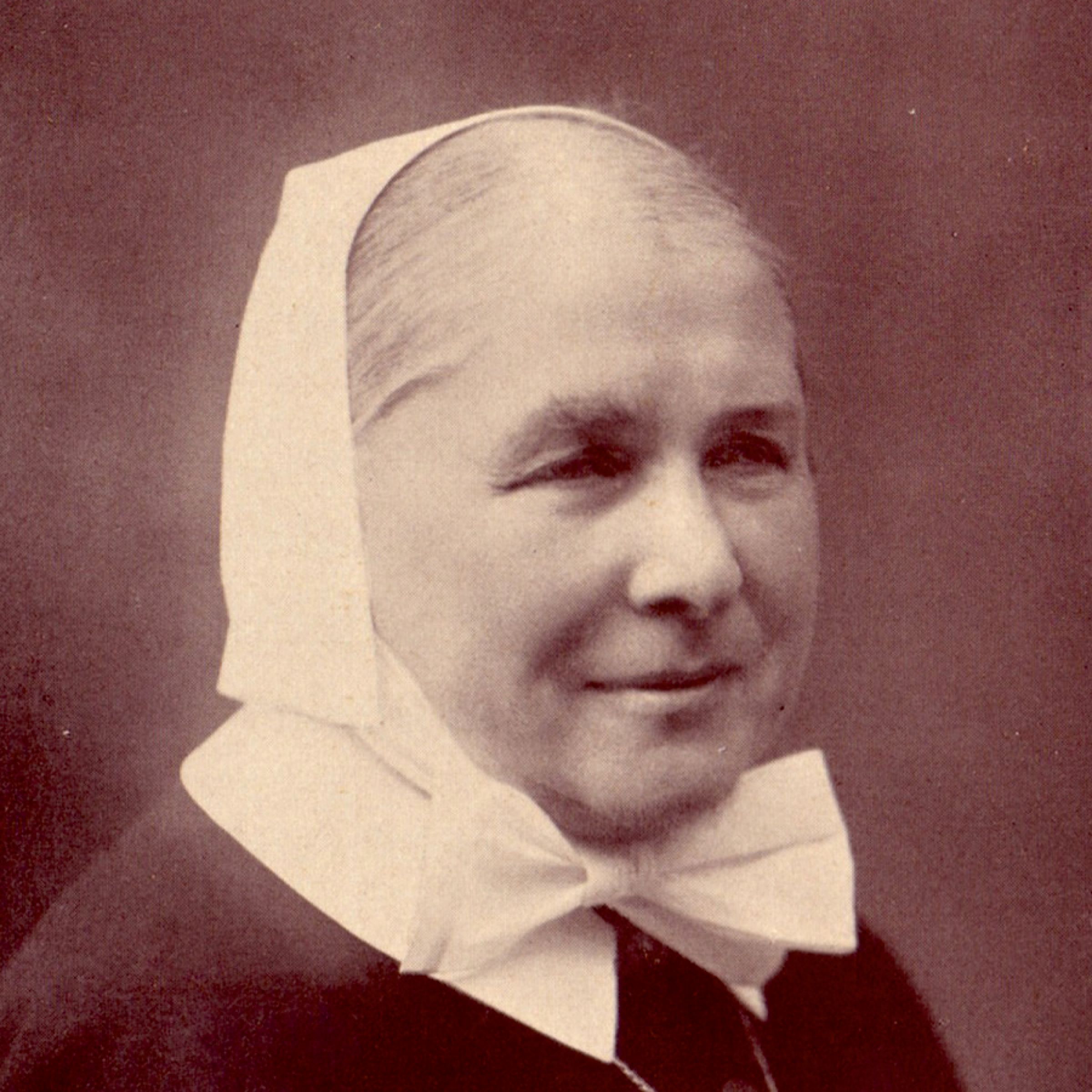 Portraitfoto von Oberin Sophie Hurter