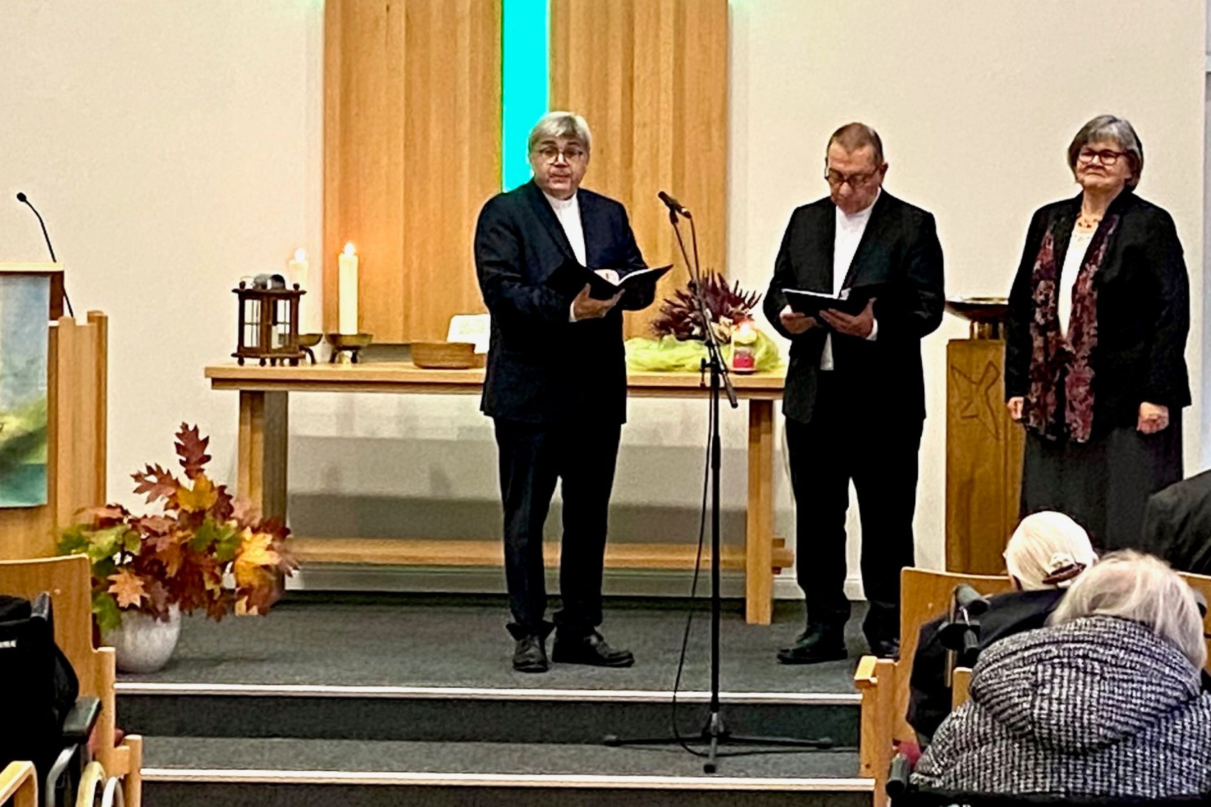 Pastorin Irene Kraft bei ihrer feierlichen Einführung im Rahmen eines Gottesdienstes