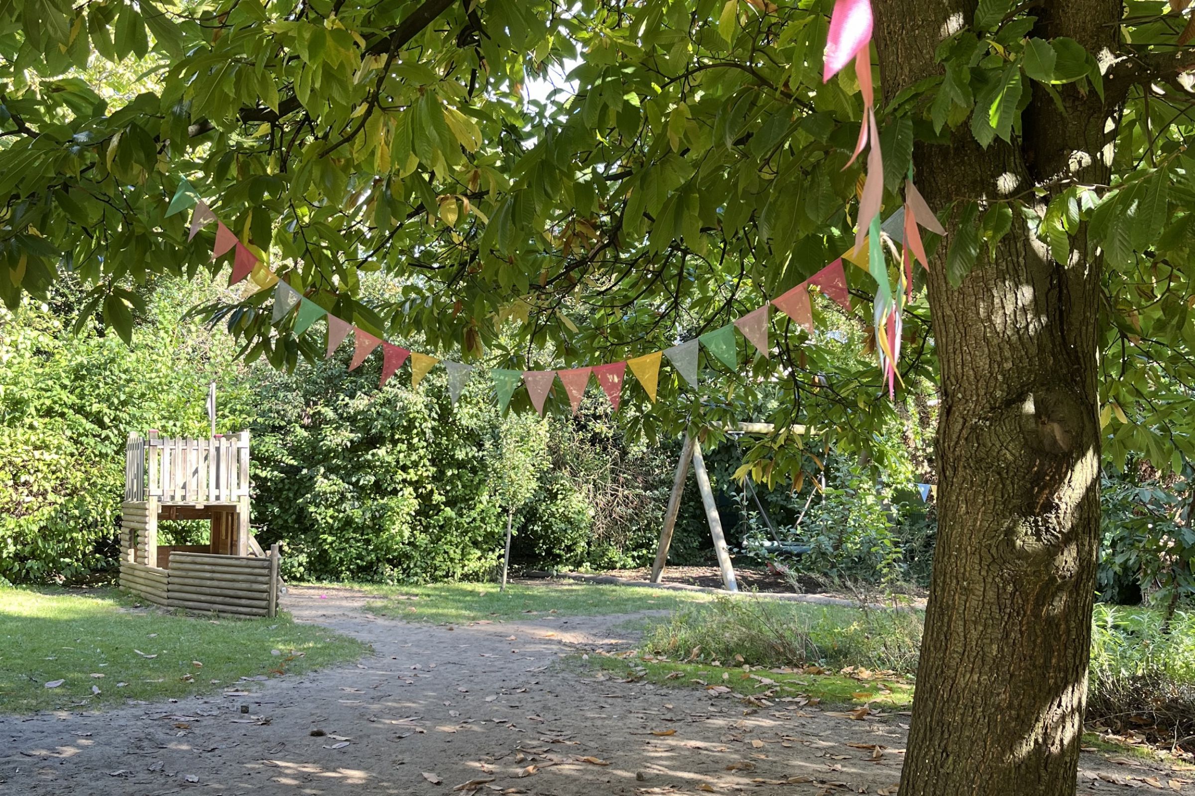 Der Außenbereich der Kita Die kleinen Strolche