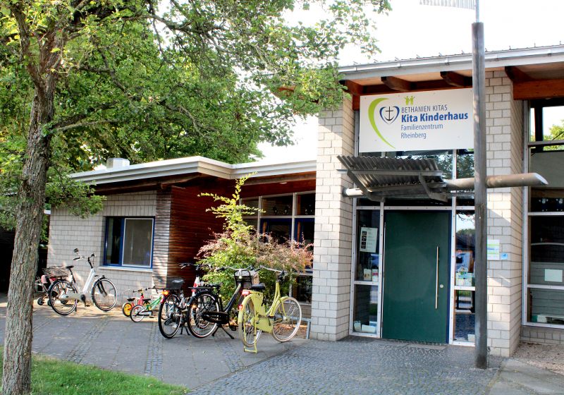 Das Gebäude der Kita Kinderhaus von außen.