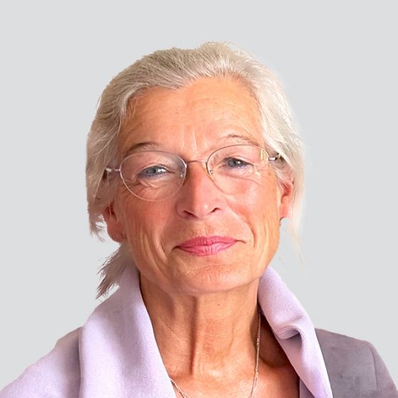 Portraitfoto von Bärbel Schanze